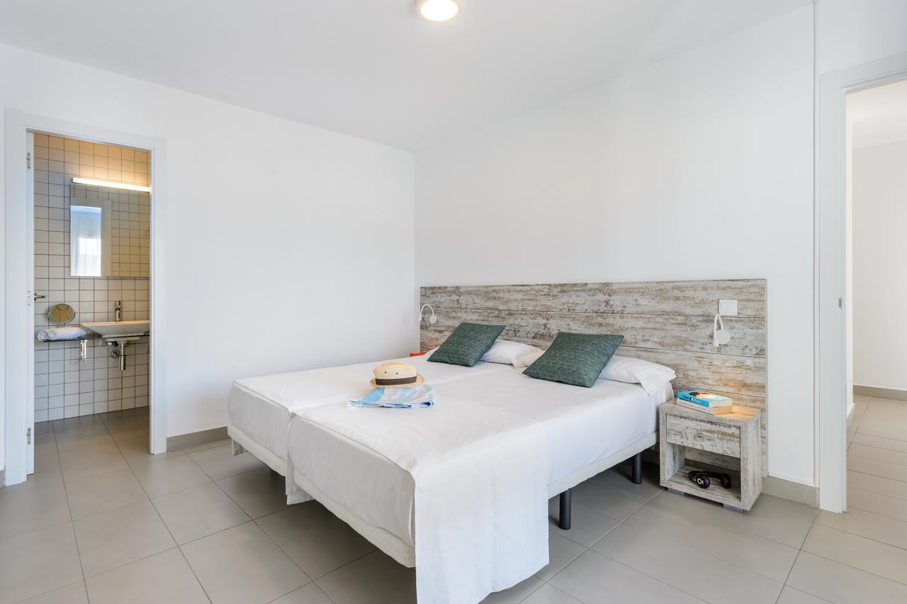 Sant Antoni de Portmany Apartamentos Vibra Riviera מראה חיצוני תמונה